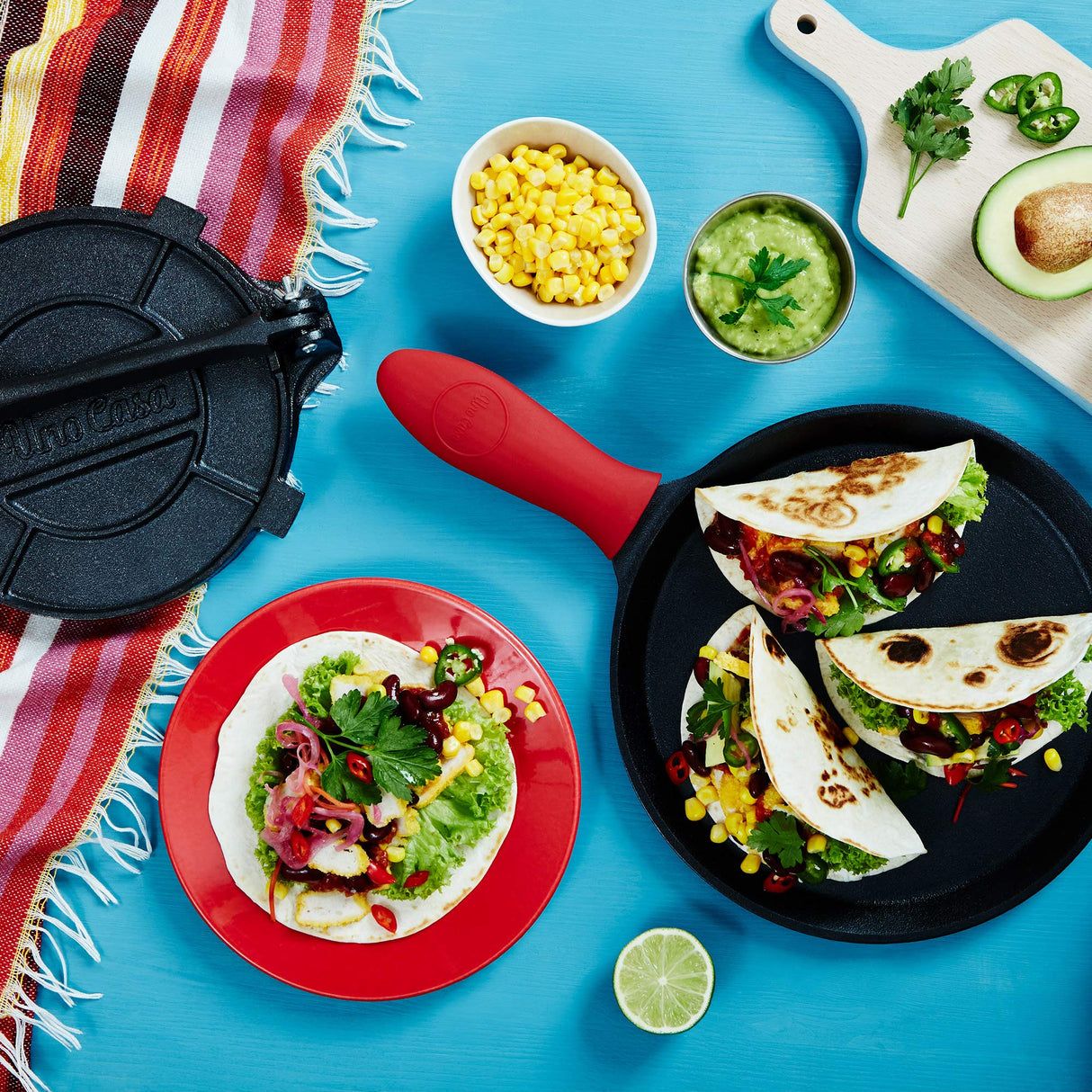 Uno Casa Cast Iron Tortilla Press 8 Inch with Cast Iron Comal Pan - Bundle of Cast Iron Tortilla Skillet for Roti, Tawa, Dosa, and Pataconera - Pre-Seasoned Heavy Duty Cookware for Authentic Cooking Uno Casa