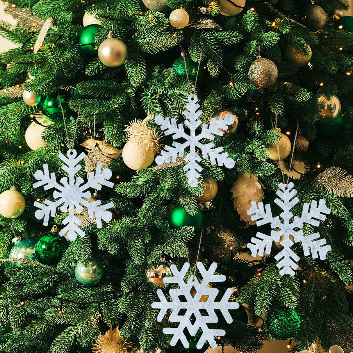 Oudain 6 Pieces Metal Snowflake Ornaments Christmas Galvanized Snowflake Hanging Ornament Farmhouse Snowflake Tree Hanging Decoration for Xmas Winter Party Decor, 5.12 Inch, Silver Oudain