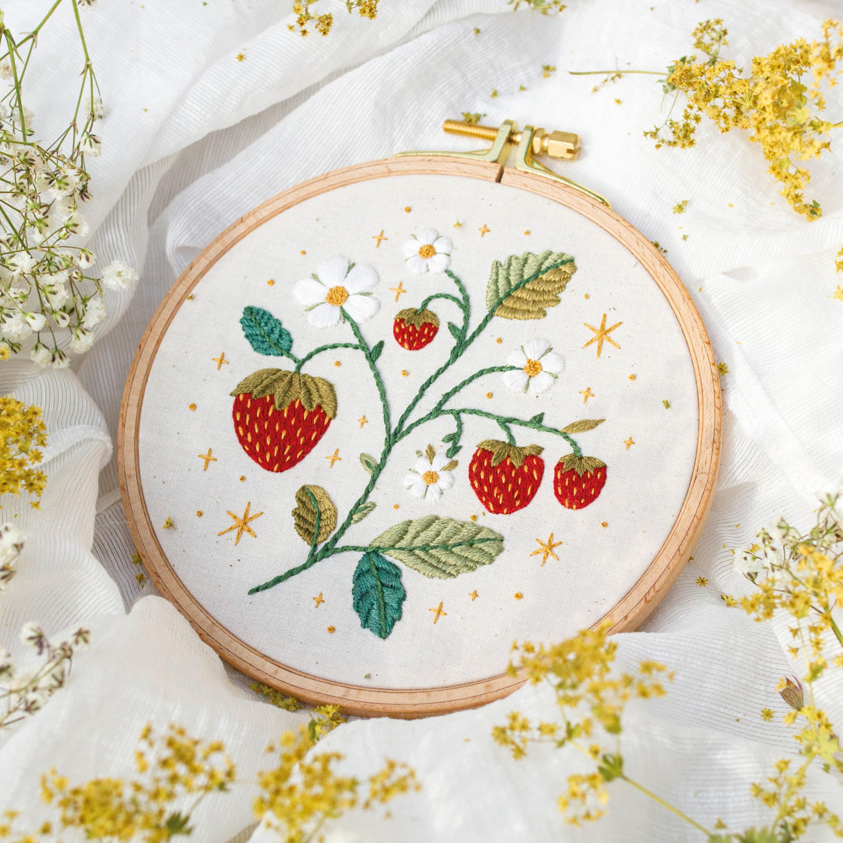 Paint with Thread: In the Garden: A step-by-step guide to embroidery WoodArtSupply