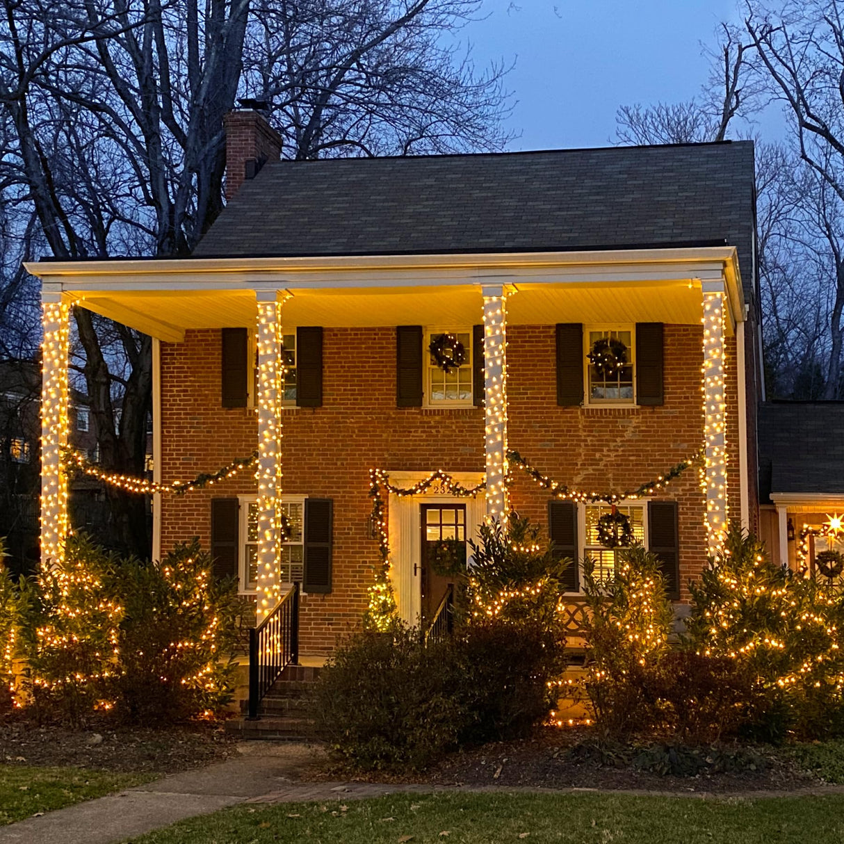 JMEXSUSS 1000 LED Christmas Lights Outdoor Indoor String Lights with 8 Modes Warm White Christmas Tree Lights with Remote Controller Plug in for Tree Room Yards Patio Christmas Decorations JMEXSUSS