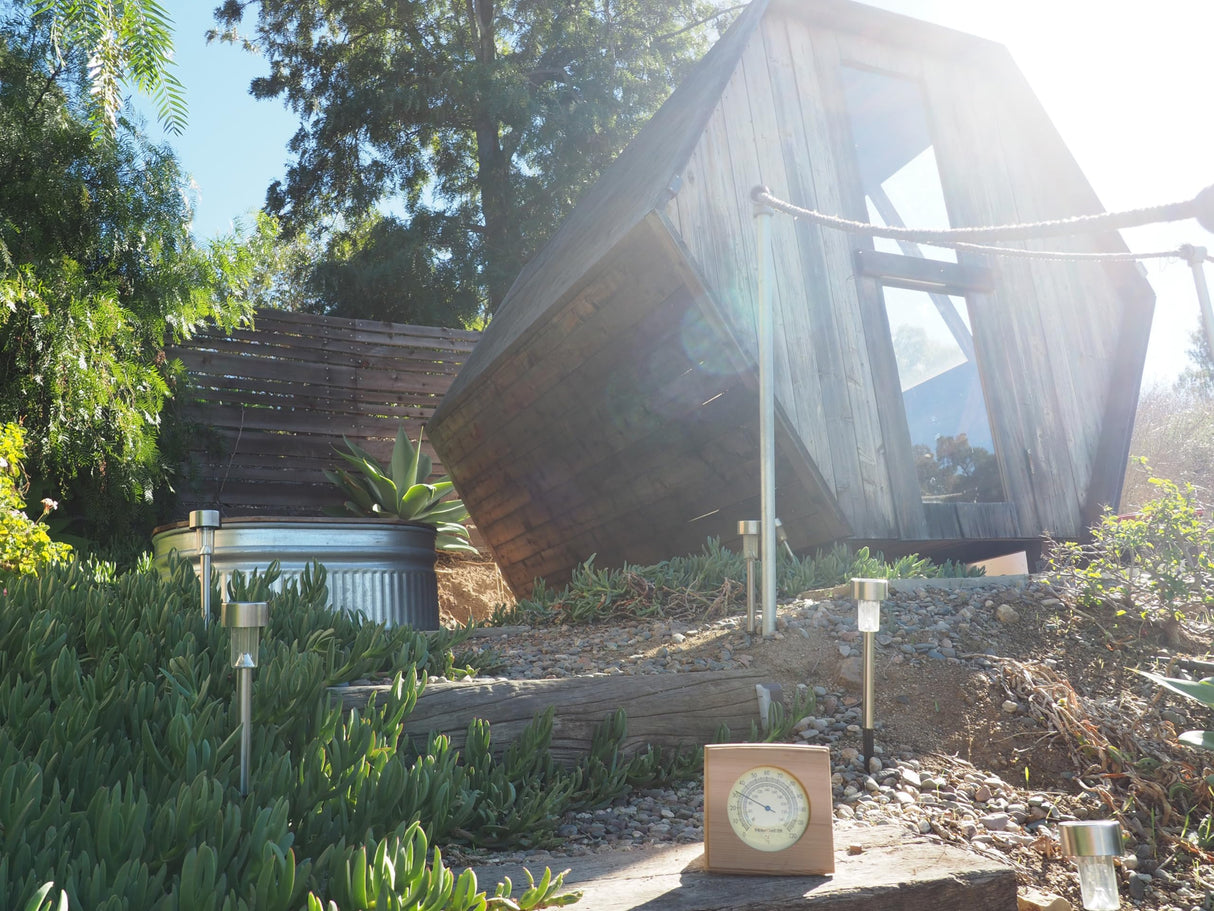 HSE Cedar Sauna Thermometer - Mechanical Thermometer with Minimalist Design and Glass Dials Home Sauna Experience