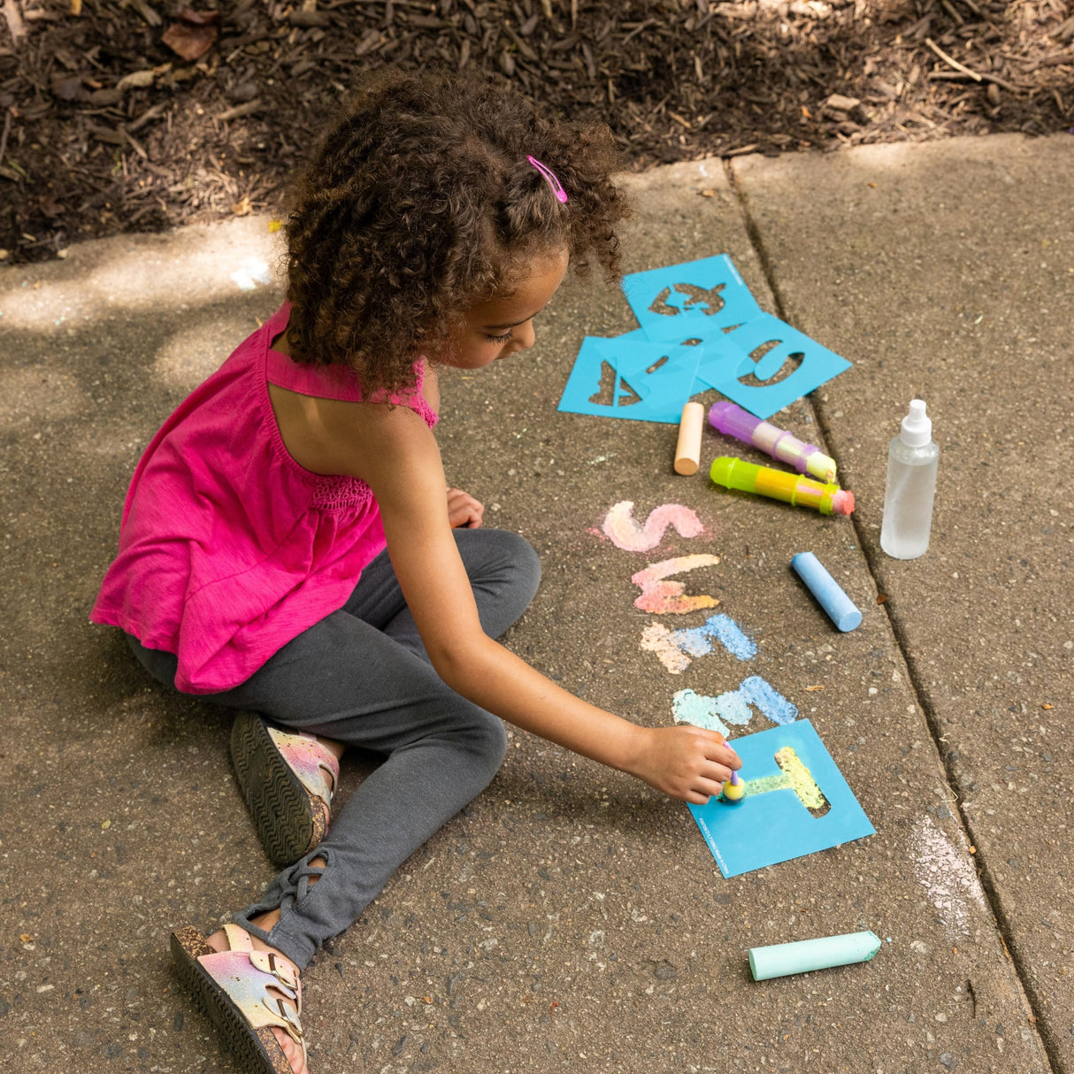 Sunny Days Entertainment, LLC. Creative Chalk Activity Set includes 35 Stencils, 10 Colors, 2 Blending Sponges, 2 Chalk Holders, 1 Spray Bottle | Activity and Games Kids Ages 3+ Sunny Days Entertainment