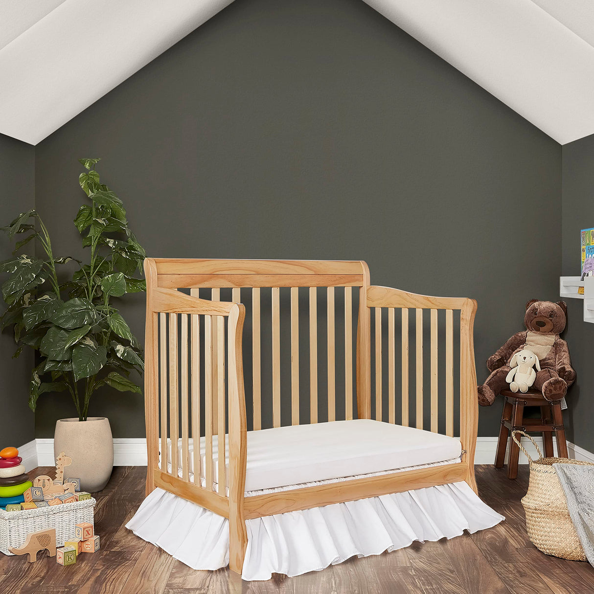 Dream On Me Aden 4-in-1 Convertible Mini Crib In Natural, Greenguard Gold Certified, Non-Toxic Finish, New Zealand Pinewood, With 3 Mattress Height Dream On Me