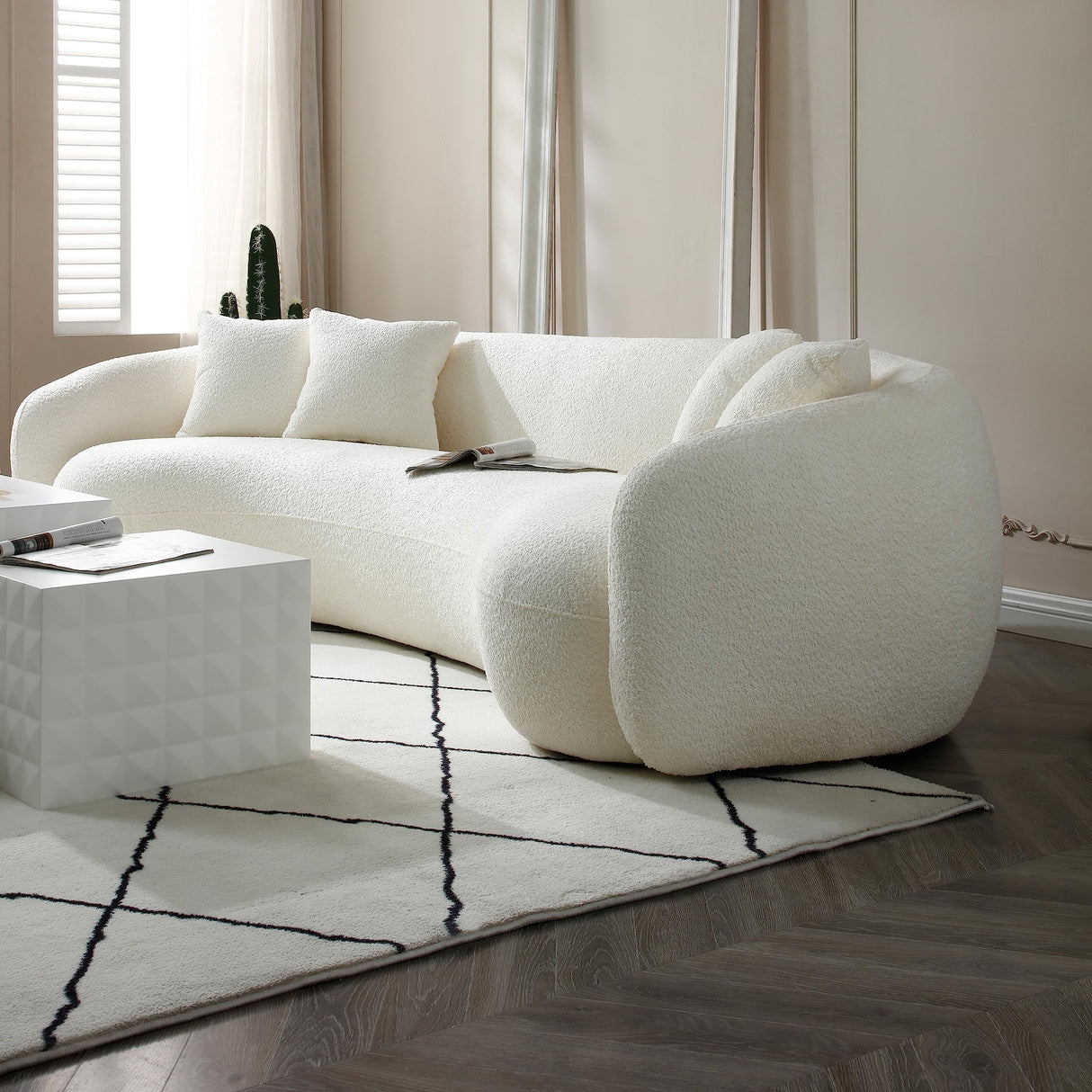 BAMOOLI 101'' Curved Sofa Couch, Mid Century Modern Half Moon Living Room Sofa, Luxury 5-Seat Sofa Couch with 4 Throw Pillows, Teddy Fleece Leisure Couch for Apartment, Office, Bedroom, Beige BAMOOLI