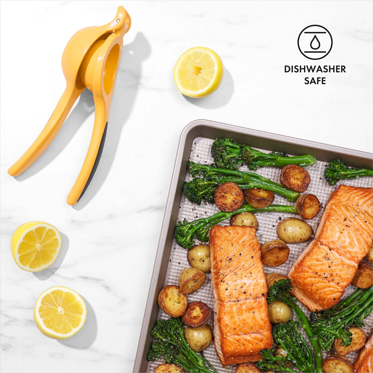 OXO Good Grips Citrus Squeezer,Yellow/Black OXO