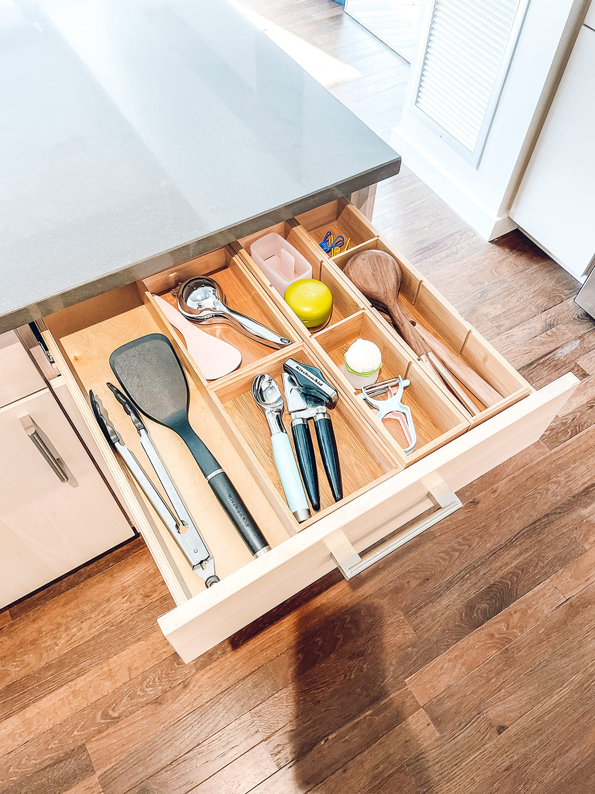 Lipper International 8884 Bamboo Wood 4-Part Drawer Organizer with Removable Dividers, 17-1/2" x 4" x 2-1/2" Lipper International