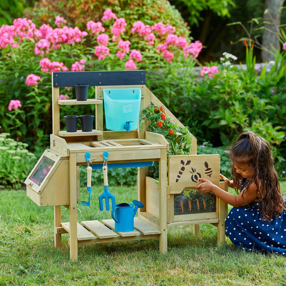 TP Toys, Deluxe Kids Potting Bench | Backyard Playset with Outdoor Activity Table and Built-in Play Accessories | FSC® Certified Wood | Pretend Play or Working Kids Garden Center. TP