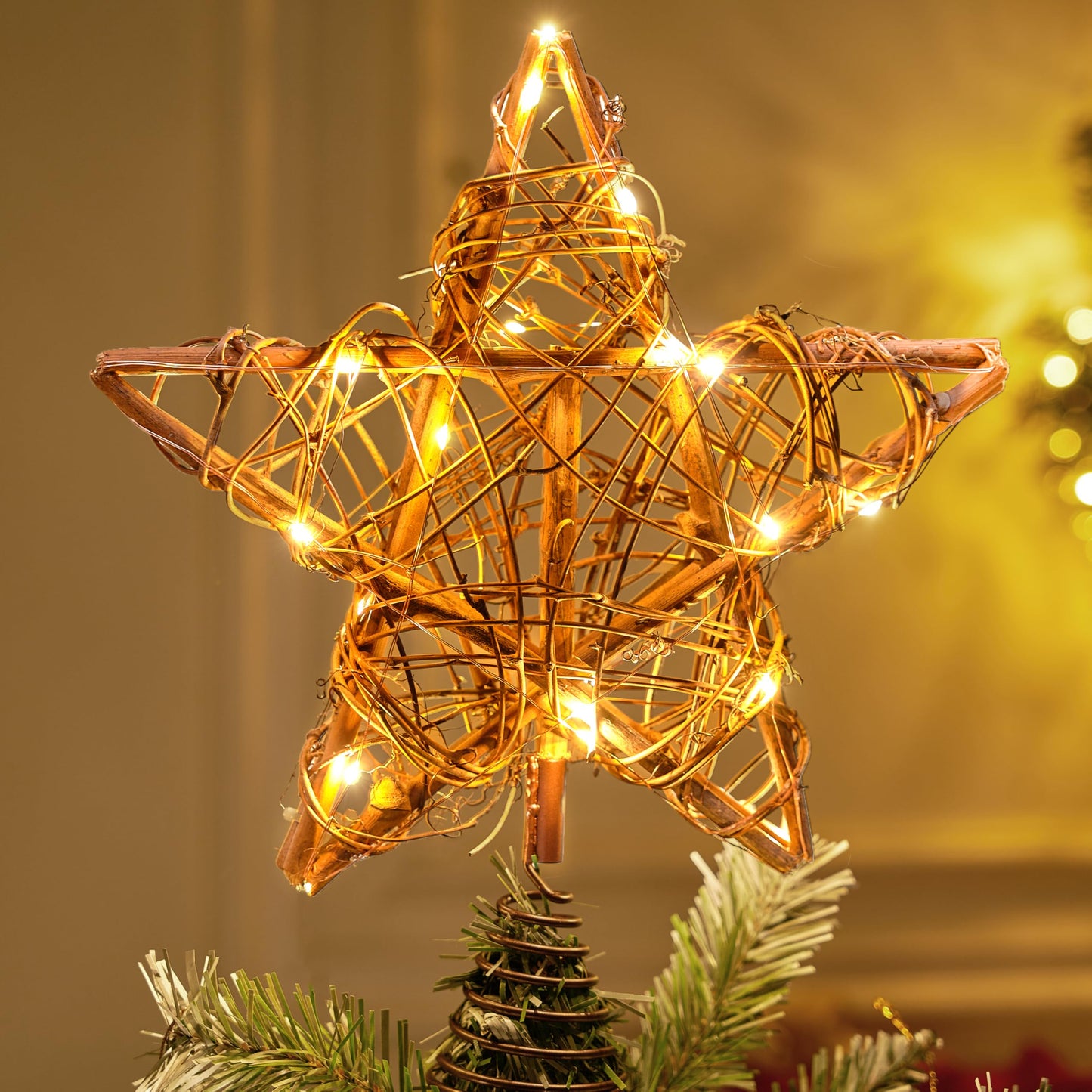 Joiedomi 10 Inch Christmas Tree Toppers, 50 LED Rustic Rattan Star Tree Topper Lighted with Lights for Xmas Tree Decorations, Holiday Party Indoor Decor