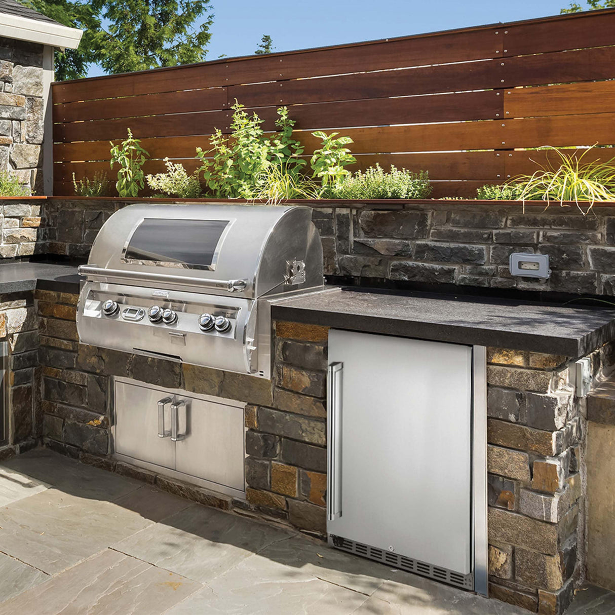NewAir 24" Outdoor Beverage Refrigerator | 5.3 Cubic Feet Storage| Weatherproof Stainless Steel Fridge | Built-In or Freestanding Outdoor Patio Fridge For Beer, Wine, Food NCR053SS00 NewAir