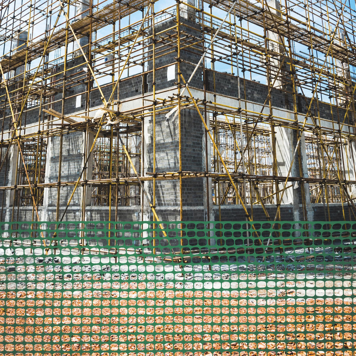 Houseables Fencing, Temporary Fence, Deer Fence, 4x100' Feet, 10.55 lb/roll, Green Plastic Fencing, Temporary Fencing for Yard, Snow Fence, Plastic Fence Roll, Chicken Fence Mesh, Construction Fencing Houseables