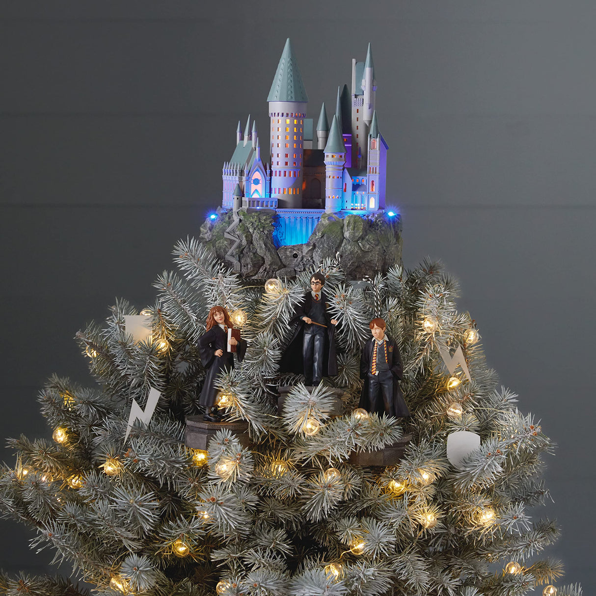 Hallmark Keepsake 2020, Harry Potter Collection Hogwarts Castle Storytellers Musical Christmas Tree Topper With Light Hallmark Keepsake