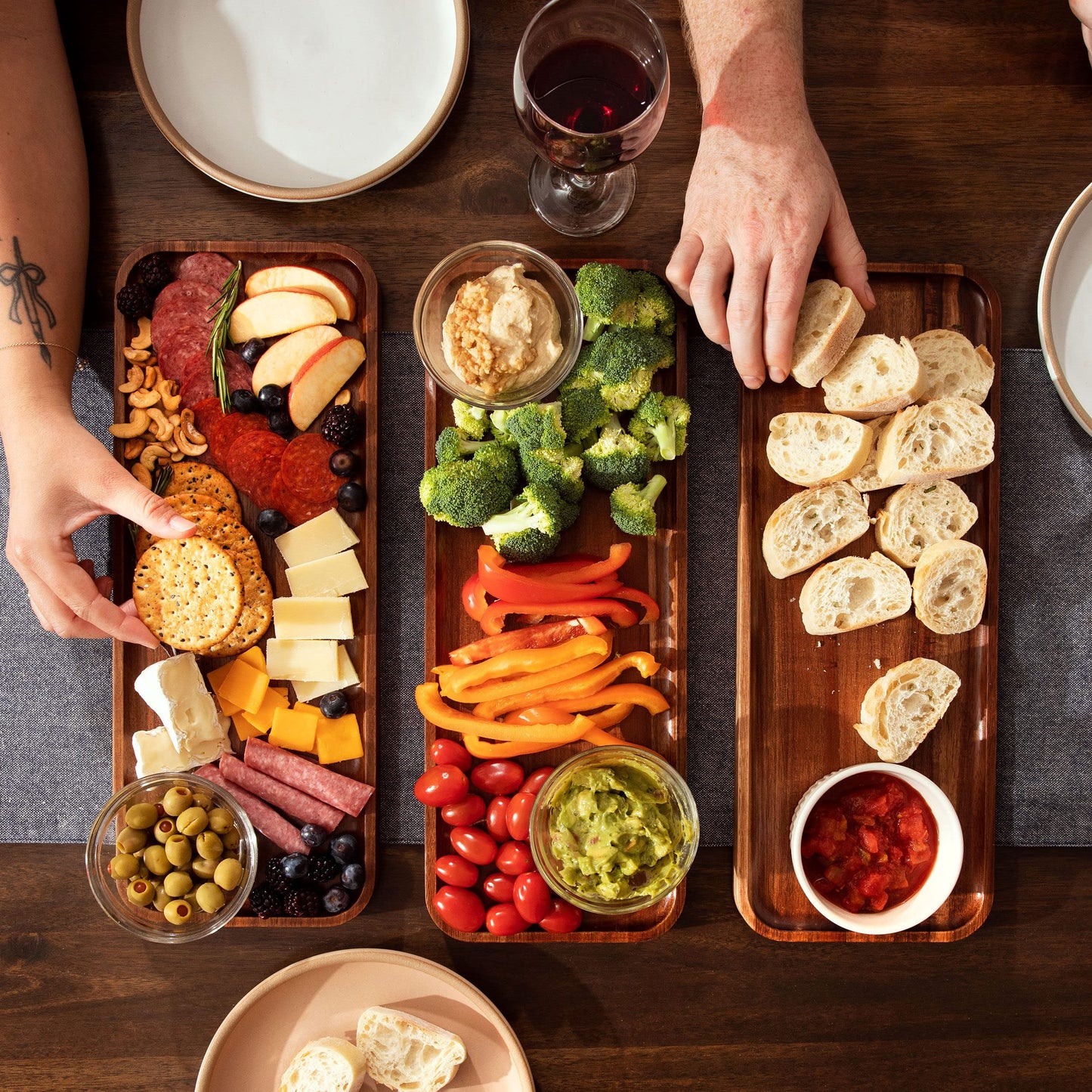 Large Solid Acacia Wood Serving Trays (17 x 6.5 inches) Rectangular Wooden Serving Platters for Home Decor, Food, Vegetables, Fruit, Charcuterie, Appetizer Serving Tray, Cheese Board (Set of 3 Plates)