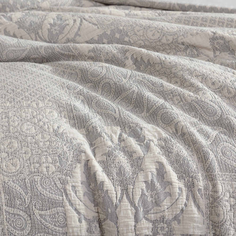 Paisley 3 Piece Ivory Cotton Matelassé Comforter Set HouseOfZazla