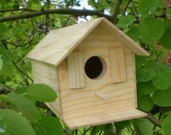 Wood Bird House Kit Complete with Nails HAMMOND TOYS
