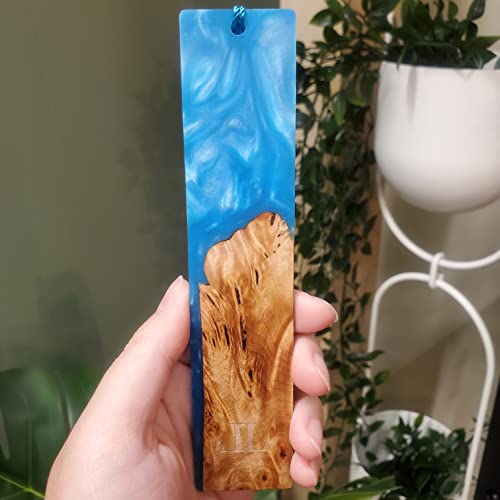 LA LIBURU Unique Hand Made Wooden and Blue Resin Bookmark with Tassel (1 Random Piece Style) La Liburu
