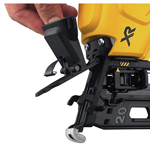 DEWALT 20V MAX* XR Finish Nailer, Angled, 16GA (DCN660D1) DEWALT