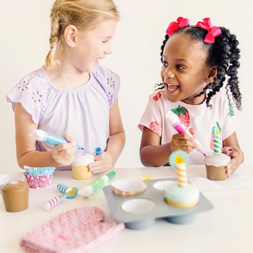 Melissa & Doug Bake and Decorate Wooden Cupcake Play Food Set Melissa & Doug