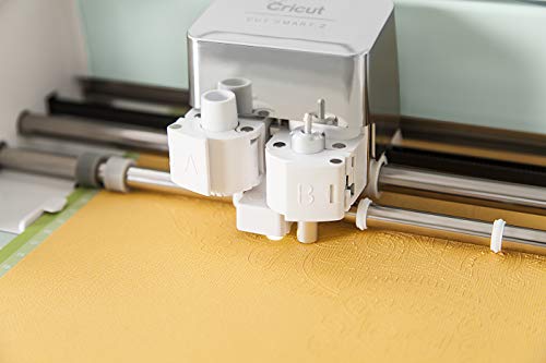 Cricut Premium Fine-Point Replacement Blade, Cutting Blade with Improved Design, Cuts Light to Mid-Weight Materials, For Personalized Crafts, Cricut