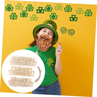 30pcs Small Pendant Ireland Ornament Present Labels Present Ornaments Leaf Wood Slices St Patricks Day Cutout Shamrock Pendants DIY Shamrocks Cutouts