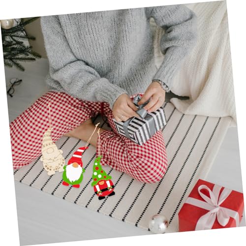 Yardenfun 40pcs Dwarf Wood Chips Wooden Christmas Decorations Decoupage Paper Blank Wooden Cutouts Unfinished Wood Cutouts Christmas Hanging Pendant Yardenfun