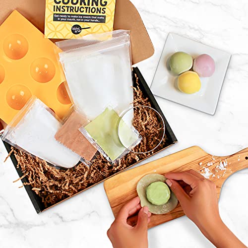 Global Grub DIY Mochi Ice Cream Kit - Mochi Kit Includes Sweet Rice Flour, Potato Starch, Matcha Powder, Cocoa Powder, Ice Cream Mochi Maker, Dough Global Grub