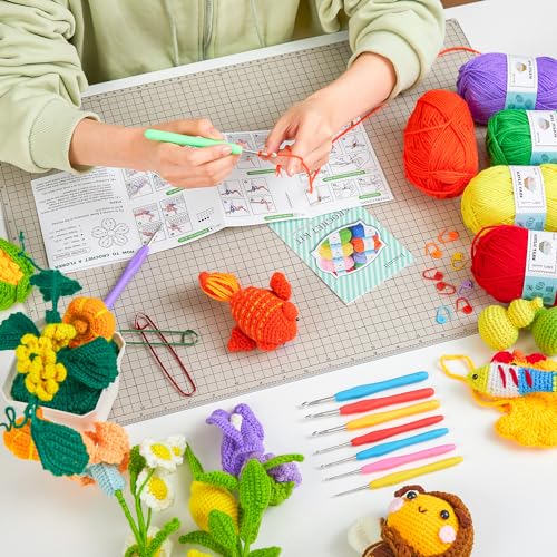 INSCRAFT Crochet Kit for Beginners Adults, 30 Acrylic Yarn Skeins 1650 Yards Yarn, 105 PCS Crochet Kit with Hooks Yarn Set,Includes Canvas Tote Bag, INSCRAFT