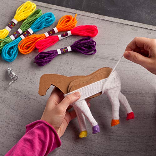 Craft-tastic – Yarn Unicorns Kit – Craft Kit Makes 2 Yarn-Wrapped Unicorns