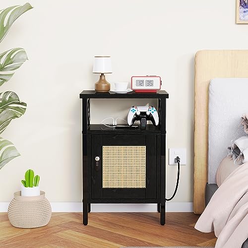 runjuly Rattan Nightstand with Lock, End Table with Charging Station, Side Table with Door and Open Shelf, Modern Wooden Bedside Table for Bedroom, runjuly