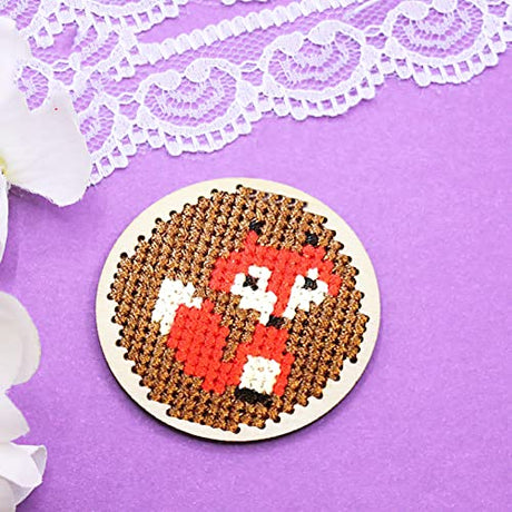 Amosfun 20pcs Circle Wooden Hanging Tags Round Blank Hole Paved Cross Stitch Ornament Crafts for DIY Engraving Amosfun