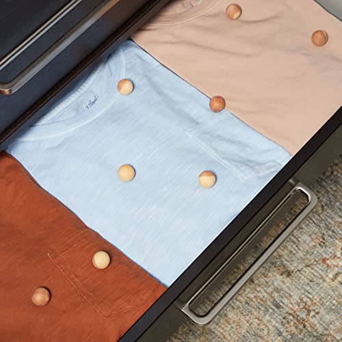 Juvale 120 Pack Cedar Balls for Clothes Storage, Natural Aromatic Wood for Closets and Drawers (0.75 Inch) Juvale