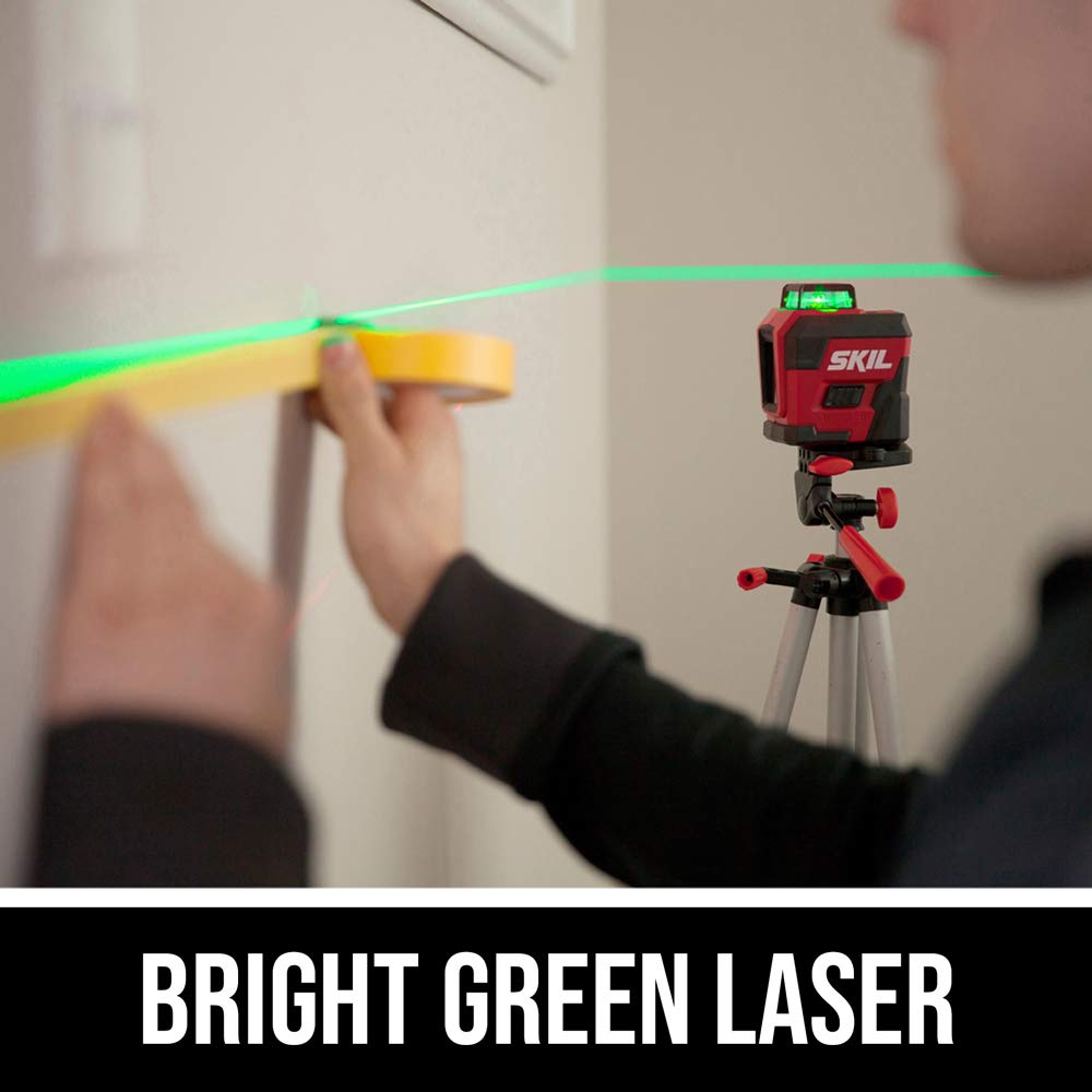 SKIL 100ft. 360° Green Self-Leveling Cross Line Laser Level with Horizontal and Vertical Lines Rechargeable Lithium Battery with USB Charging Port, Skil