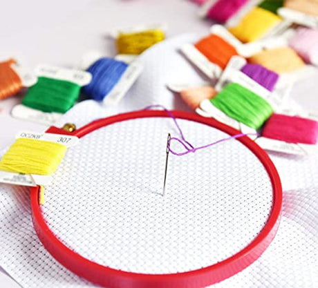 QCZKB 188 Embroidery Floss Set Including Cross Stitch Threads Friendship Bracelet String with 2-Tier Transparent Box, Floss Bobbins and Cross Stitch QCZKB