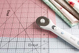Cricut Rotary Cutter - Rotary Cutter for Fabric, Sewing and Quilting Projects - Compatible For Both Right- and Left-Handed Use - [45mm] Cricut