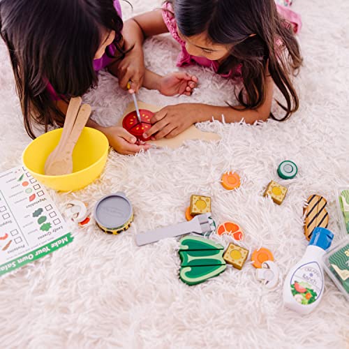 Melissa & Doug Slice and Toss Salad Play Set – 52 Wooden and Felt Pieces , Green - Pretend Food, Kitchen Accessories For Kids Ages 3+ Melissa & Doug