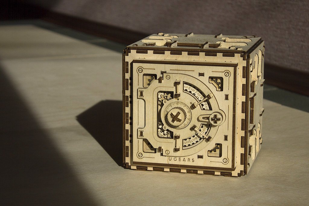 UGEARS Model Safe Kit | 3D Wooden Puzzle | DIY Mechanical Safe