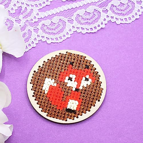 Amosfun 20pcs Wooden Hanging Circle Wooden Cross Stitch Plate Mini Embroidery Template for DIY Crafts Wedding Christmas Hanging Decor