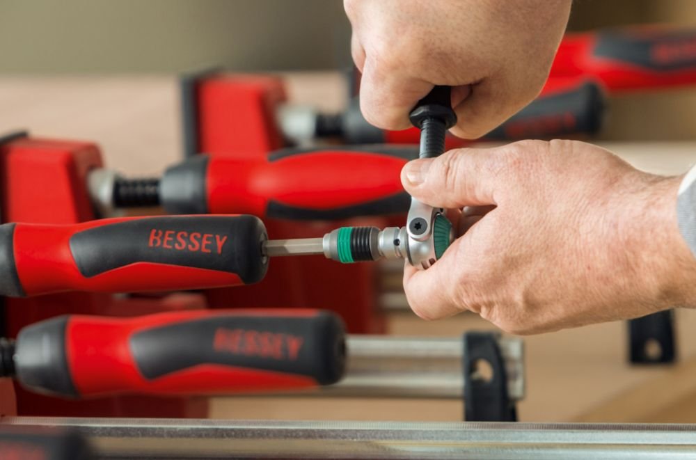 BESSEY KREX2440 K Body REVO Clamp Kit, 2 x 24 In., 2 x 40 In. and 2 KBX20 Extenders - 1700 lbs Nominal Clamping Force. , Spreader, and Woodworking Bessey