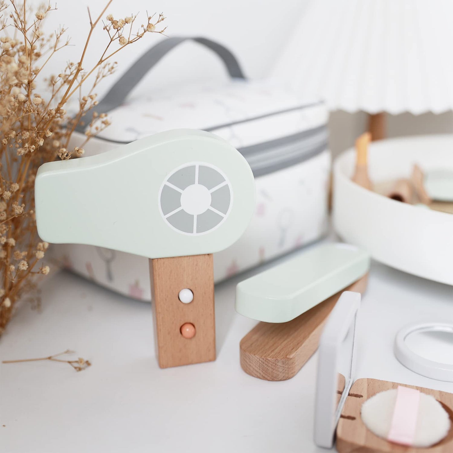 nunukids Wooden Makeup Toy Set Pretend Wood Beauty Salon Toys Toddler Wooden Makeup Kit for Girls 16PC nunukids