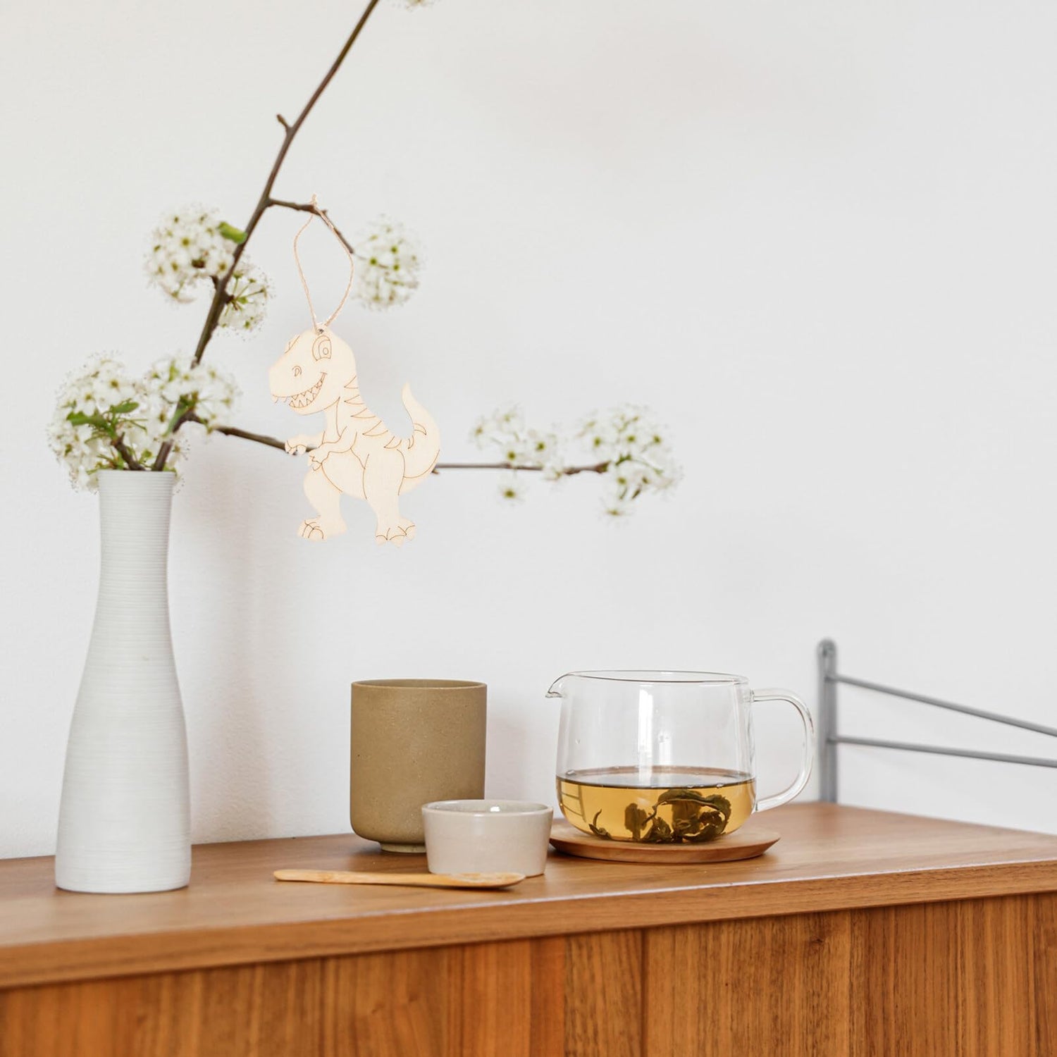 Wood Cutout 1 Set of Wooden Dinosaur Cutouts Unfinished Animal Pieces Rustic Predrilled Slices Wood Drawing Pendant Animal Craft Embellishments for VILLCASE