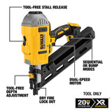 DEWALT 20V MAX* XR Framing Nailer, Dual Speed, Tool Only (DCN692B), 38.74 x 14.94 x 33.66 cm DEWALT