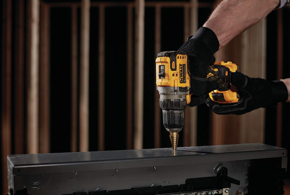 DEWALT XTREME 12V MAX* Cordless Drill / Driver Kit, 3/8-Inch (DCD701F2) DEWALT