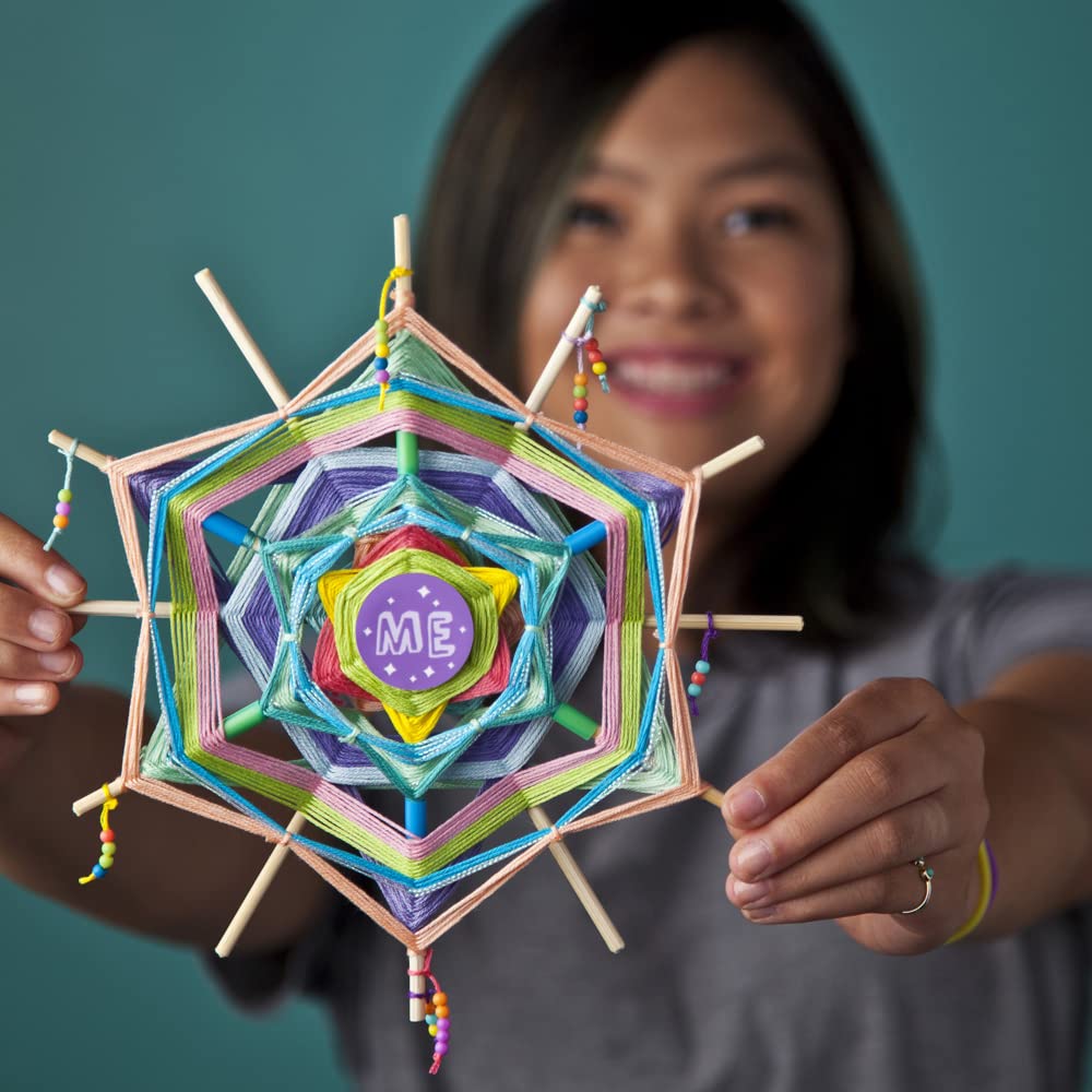 Craft-tastic – All About Me Quiz Art – Craft Kit – Answer Fun Questions to Make a Personalized Piece of Art – Ages 8+ Craft-tastic