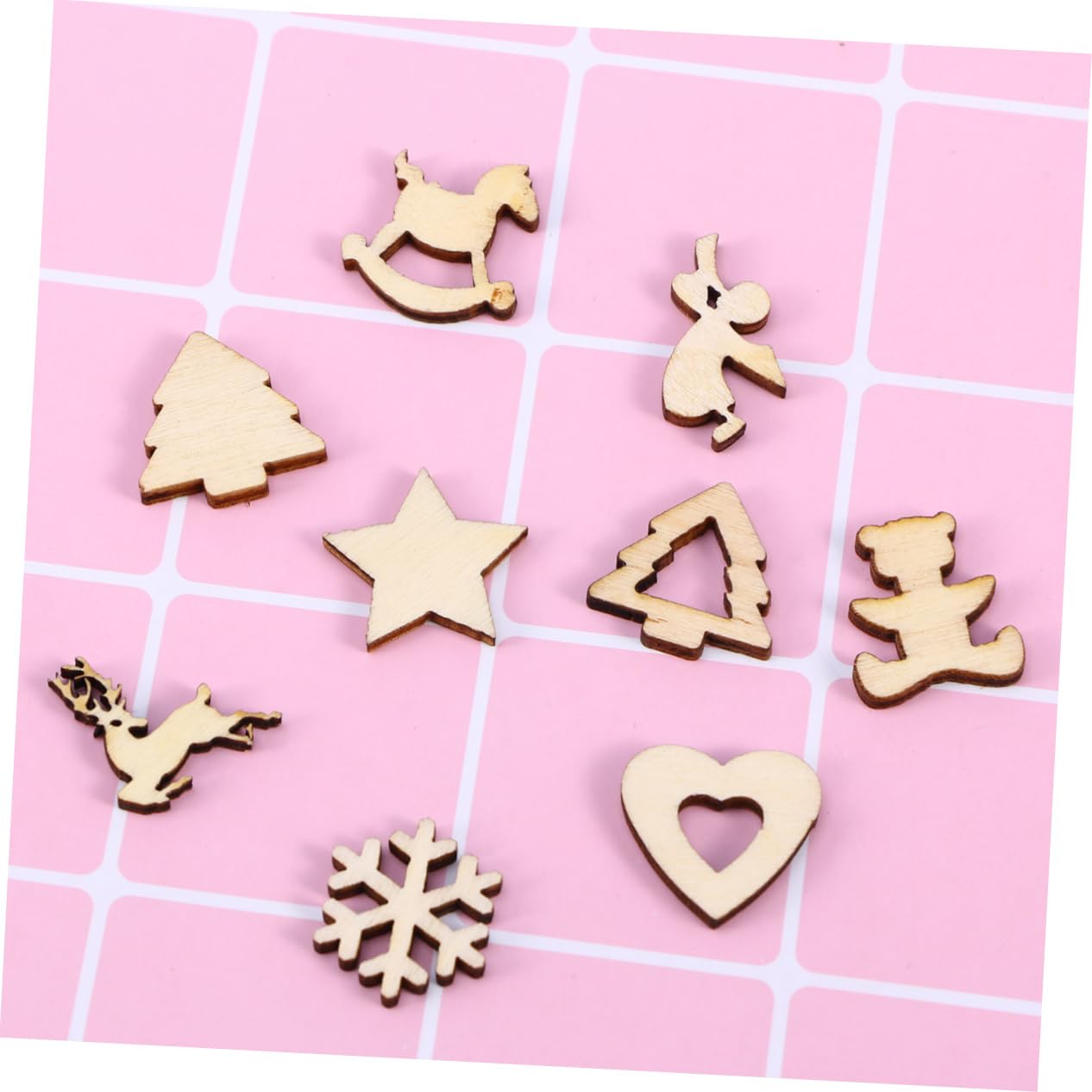 NOLITOY 200 Pcs Christmas Tree Wood Slice Rustic Christmas Decoration Holiday Wood Cutout Hang Tag Christmas Table Confetti Unfinished Wood Cutouts