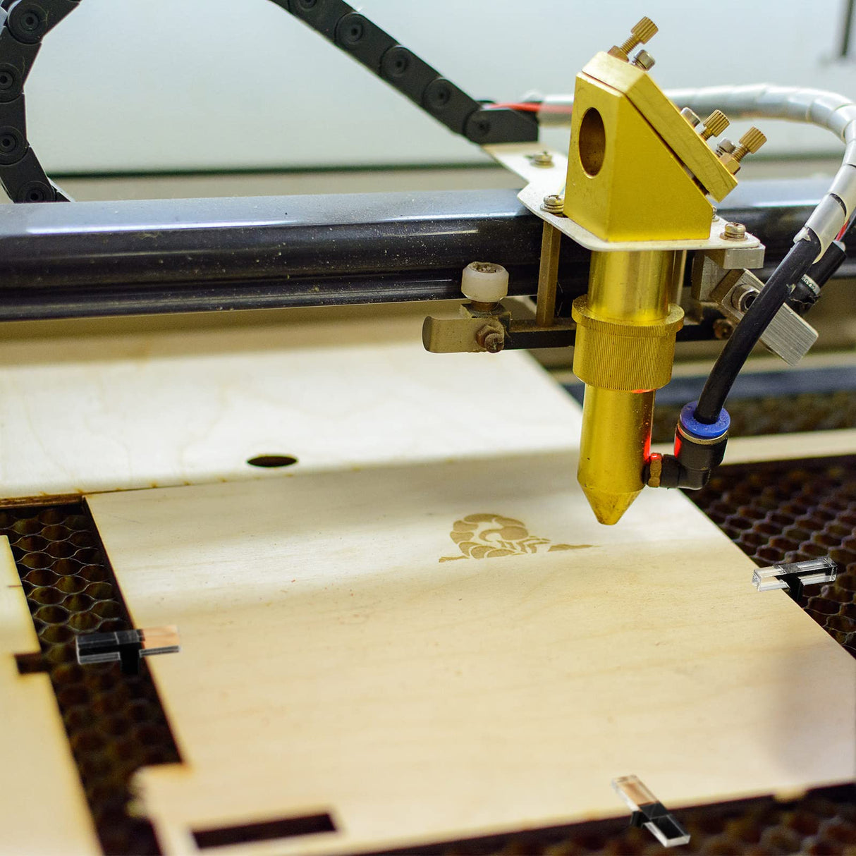 Juexica 12 Pcs Acrylic Honeycomb Pins Honeycomb Bed Pins Hold Down Pins Accessories Craft Cutting Tools Compatible with xTool D1 Laser Engraver and Juexica