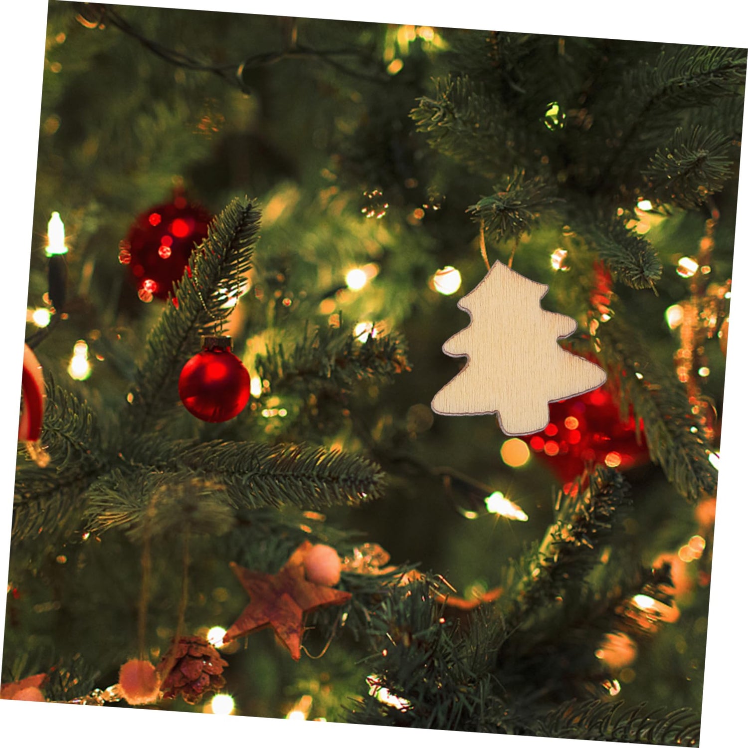 VOSAREA 300pcs Christmas Wood Chips Miniature Christmas Ornaments Unfinished Snowflake Cutout Jingle Bell Wood Cutout Unfinished Hanging Ornament VOSAREA