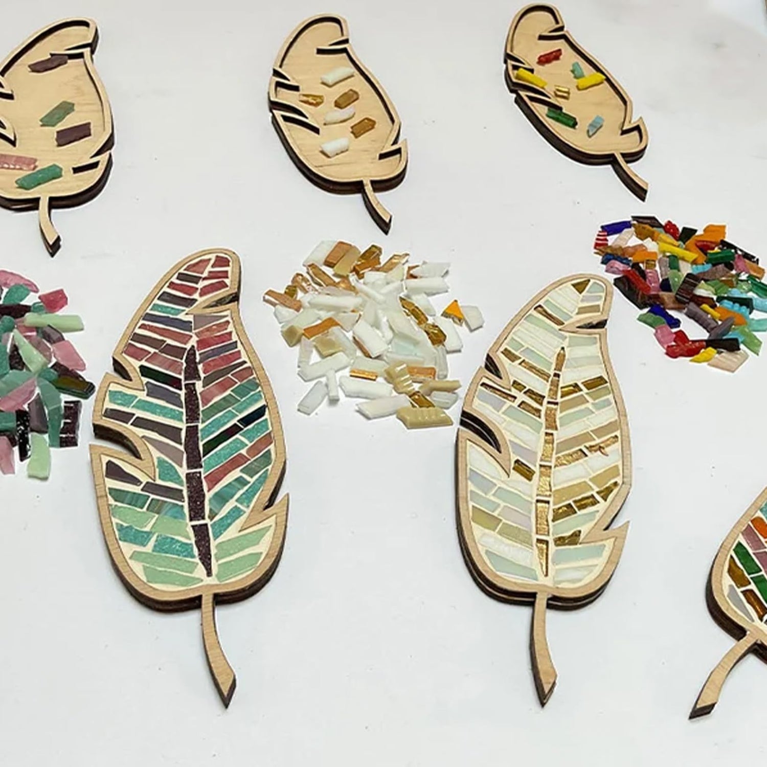 Roedax Craft Kits for Adults Porcelain Tile Mixed Colour Mosaic Leaf Kit for Kids and Adults Creative DIY Colourful Home Decoration Painting Art Roedax