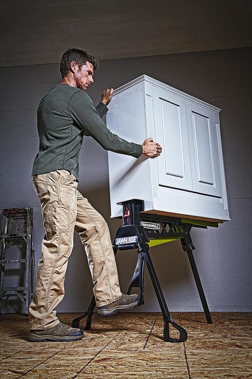 Rockwell JawHorse Portable Material Support Station – RK9003, Black and green Rockwell