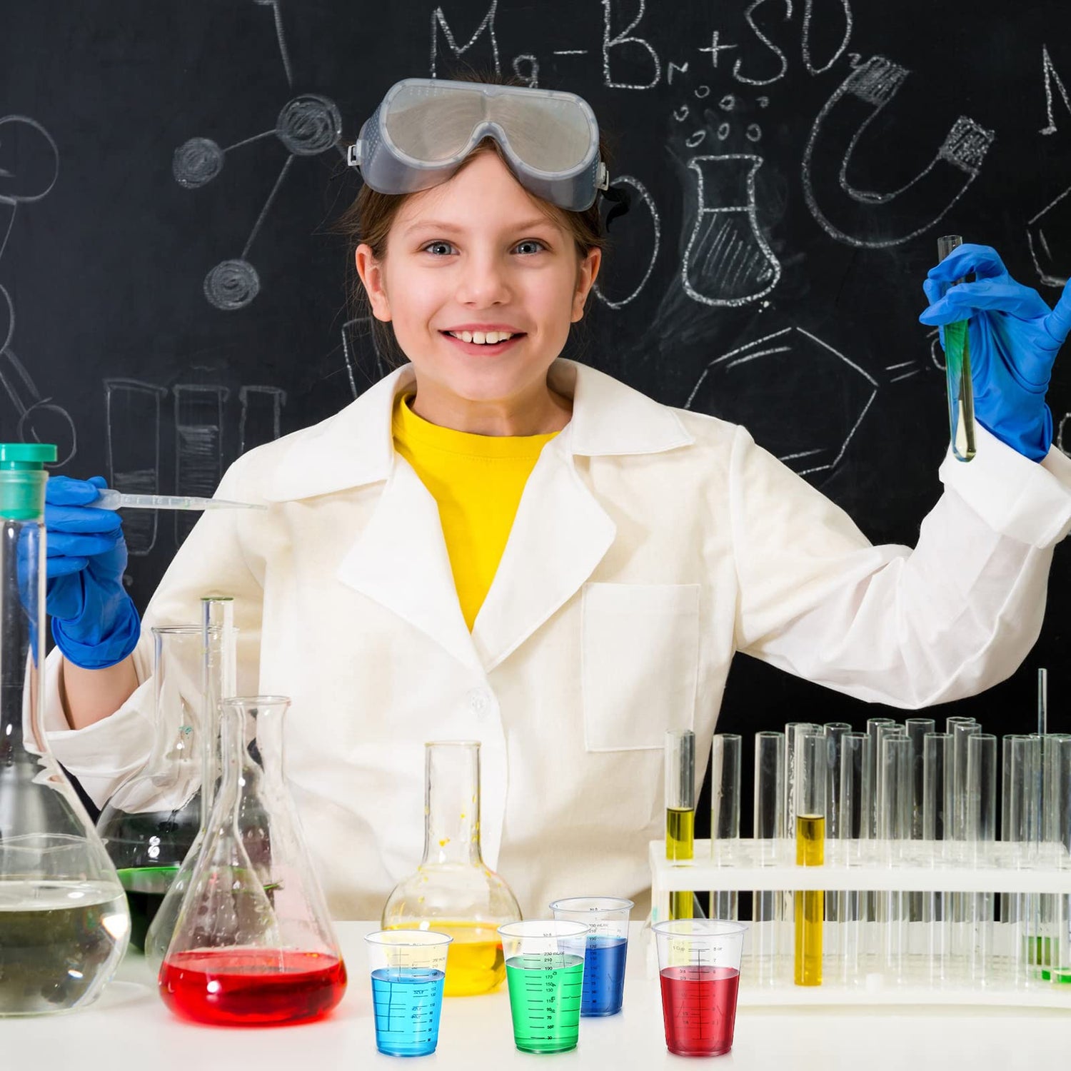 300 Pack 8 oz Disposable Measuring Cups Clear Plastic Measuring Cups with 300 Wooden Mixing Sticks Resin Mixing Cup Liquid Measuring Cups for Epoxy Gerrii