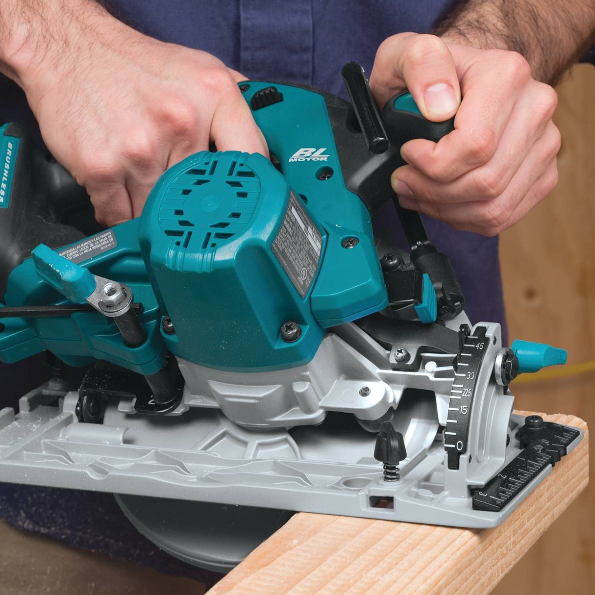 Makita XSH03Z 18V LXT® Lithium-Ion Brushless Cordless 6-1/2" Circular Saw, Tool Only Makita
