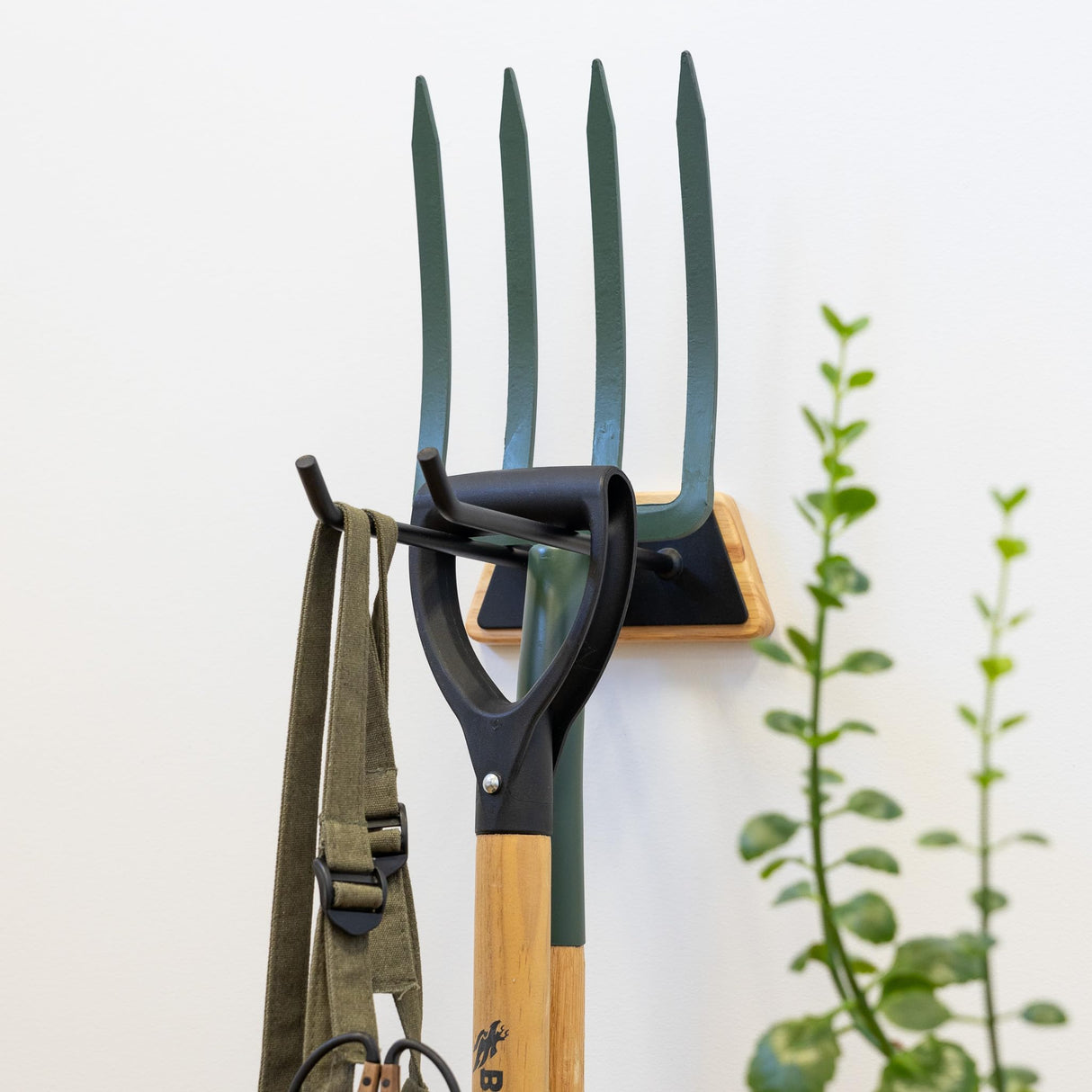 StoreYourBoard Tool Max Single Storage Rack, Solid Wood and Steel, Holds 50 lbs, Wall Mount Home and Garage Hook Organizer and Hanger, Small StoreYourBoard